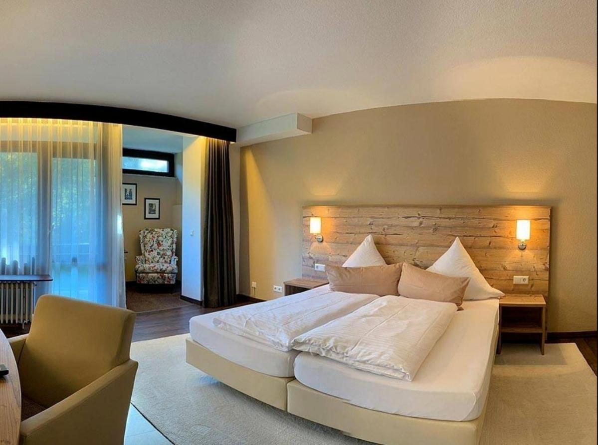 Hotel Luisenpark バート・ベルクツァーバーン エクステリア 写真