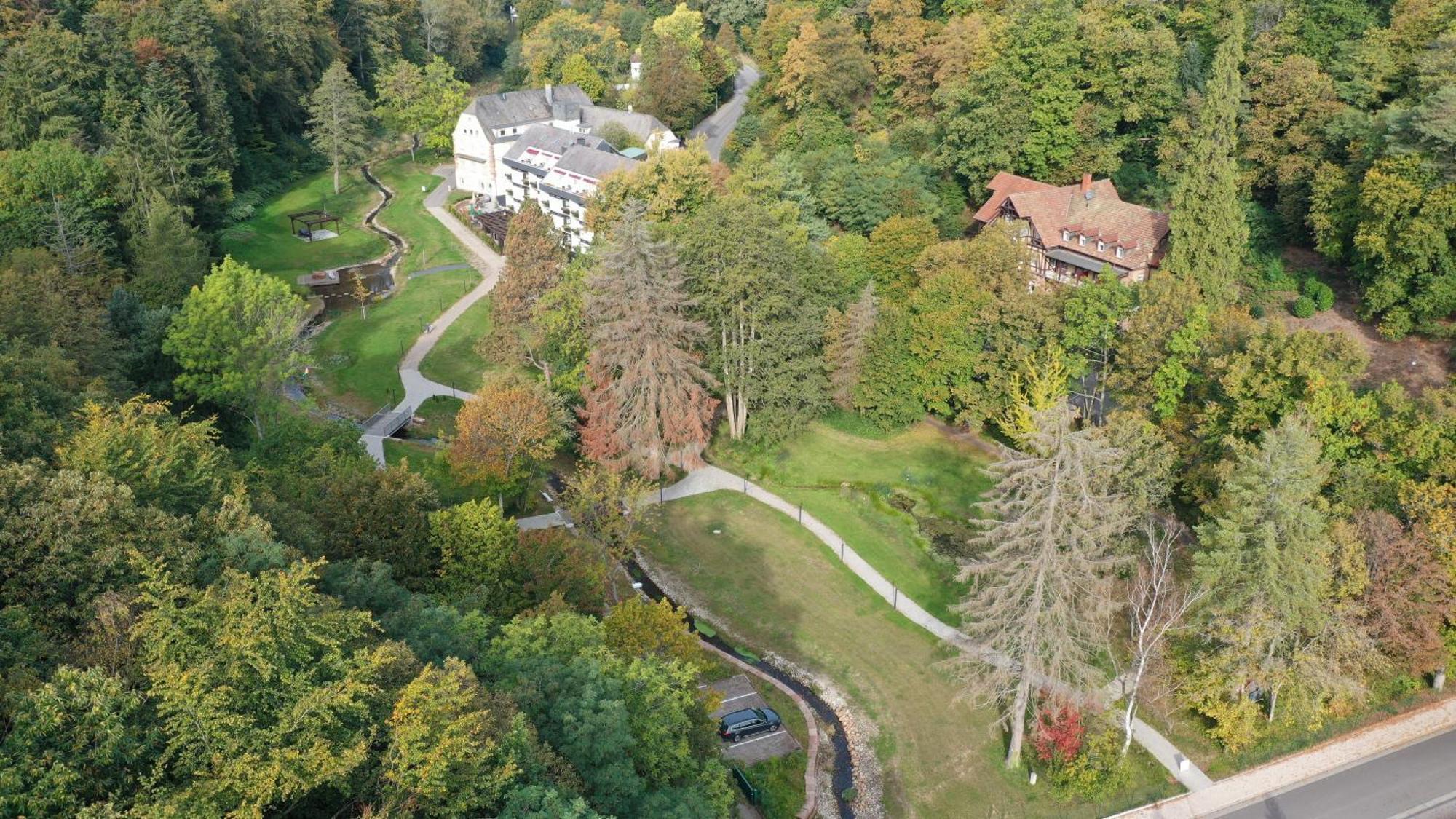 Hotel Luisenpark バート・ベルクツァーバーン エクステリア 写真