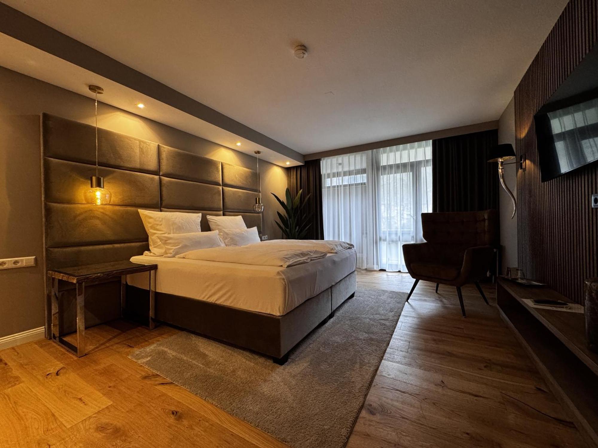 Hotel Luisenpark バート・ベルクツァーバーン エクステリア 写真